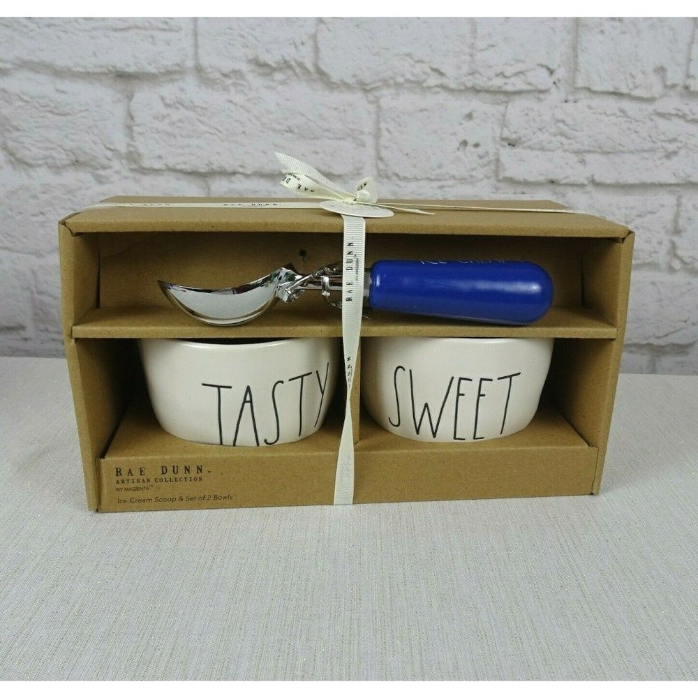 RAE DUNN Tasty And Sweet 3-PC Ice Cream Set 2 Bowls 1 Blue Scoop In Gift Box New